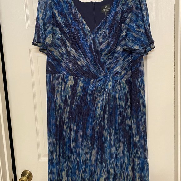 Adriana Pappell Plus Size Short Flutter Sleeve Surplice Gown 22W - Picture 3 of 6